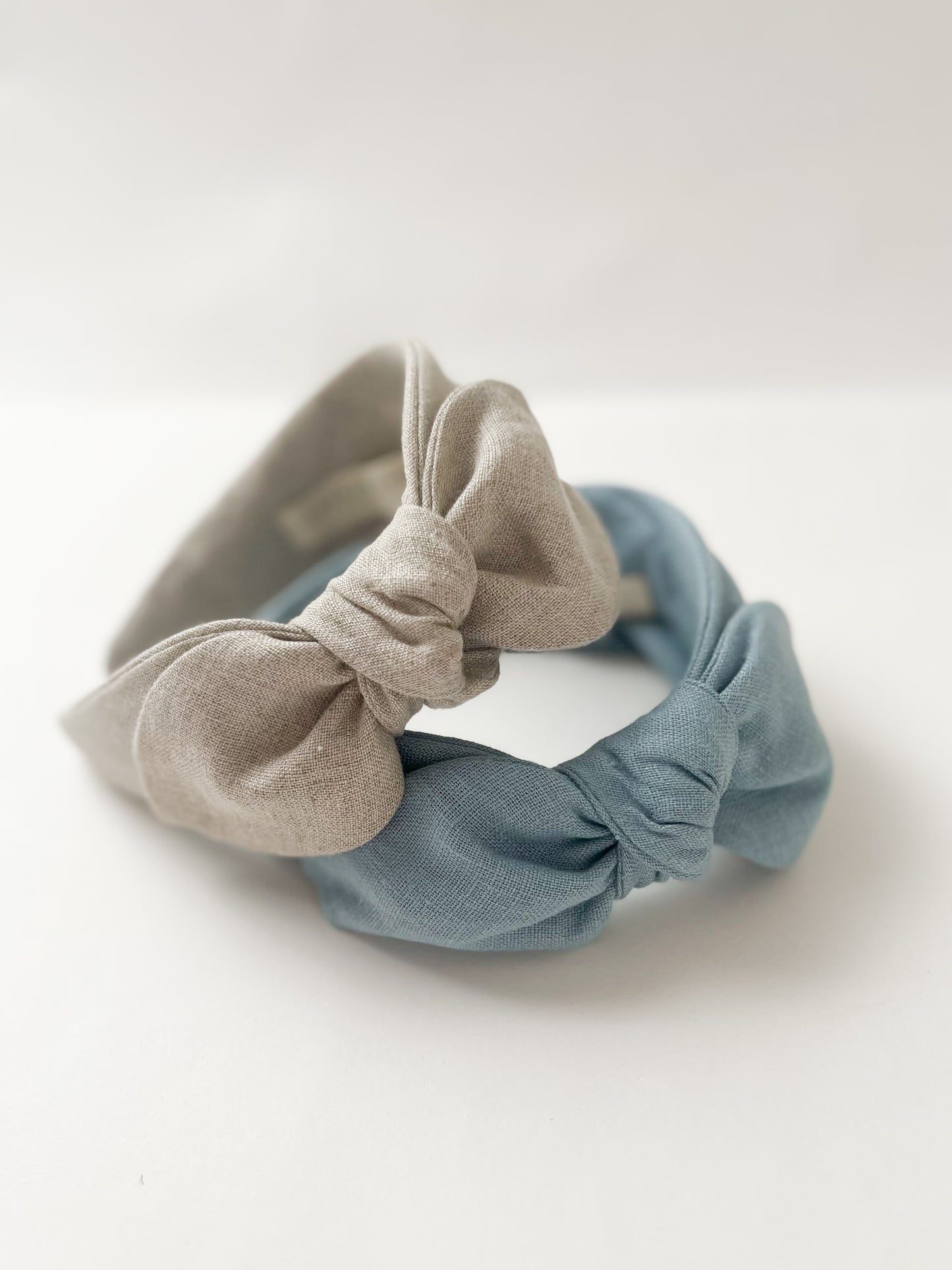 The Side Bow Headband in Neutral Linen