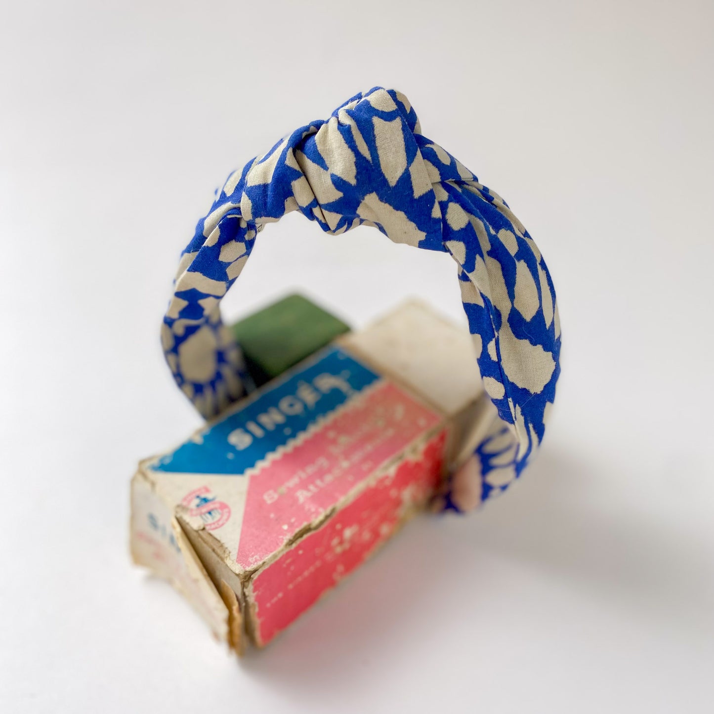 Amelie Hairband - Paper Blue