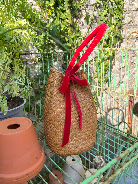 Sea Grass Circular Basket Red Velvet Ribbon